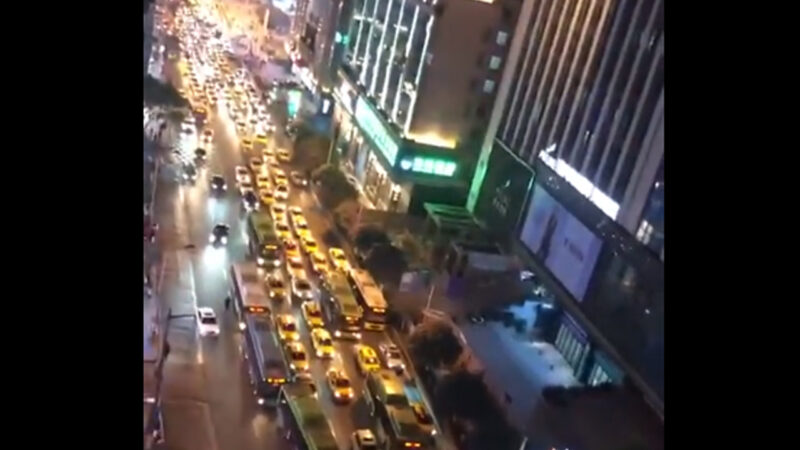 重庆数千司机罢工 要求降承包费