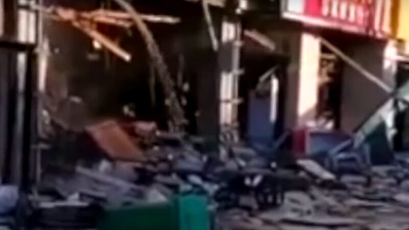 河南漯河一炒雞店煤氣爆炸 隔壁樓梯被炸塌（視頻）