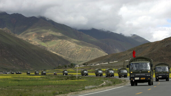士兵表現欠佳 中共軍方運送機器人至西藏