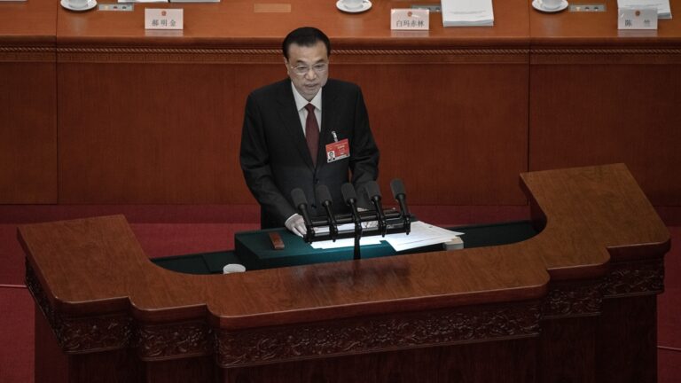 鍾原：李克強說實話 中國經濟正「爬坡過坎」