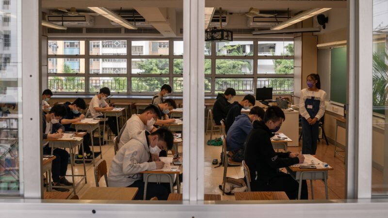 香港师生加速流失 多数选择移民离港