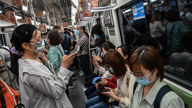 苦日子真來了 中國多省公務員降薪兩至三成