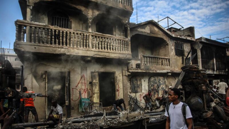 海地油罐车爆炸死亡达75人 全国哀悼3天