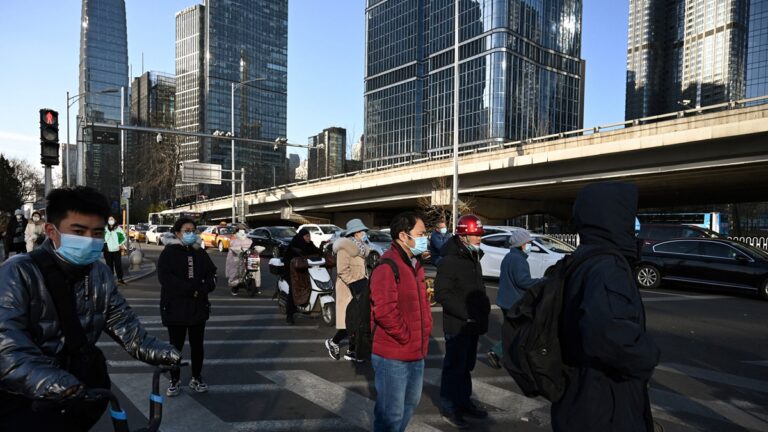 中國新年前夕防疫升級 跨省團隊旅遊全部叫停