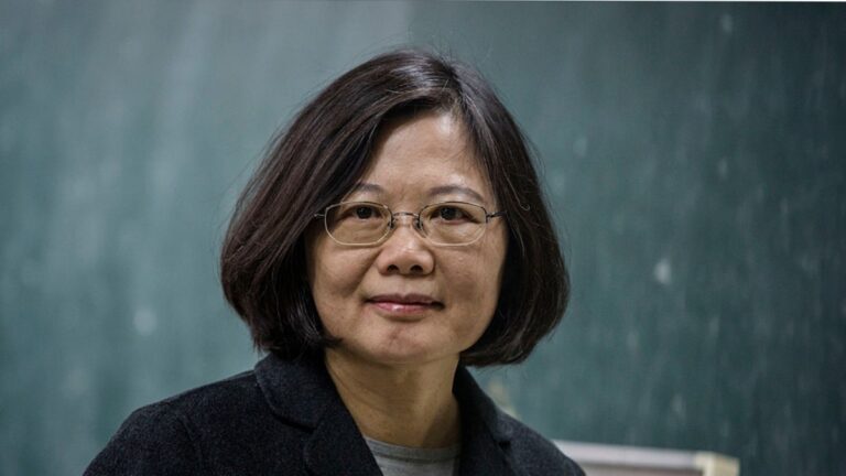 美議員團會見蔡英文：美國將讓中共付出代價