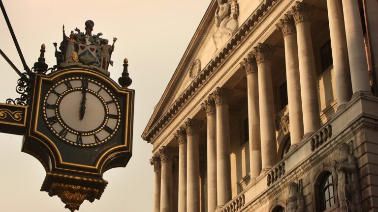 英格蘭銀行升息 疫情來首家主要中央銀行