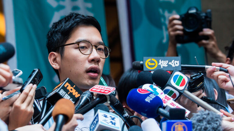 民主峰會演講 羅冠聰籲港人堅持 