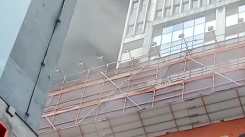 香港銅鑼灣世貿起火 疏散1269人 致13傷（視頻）