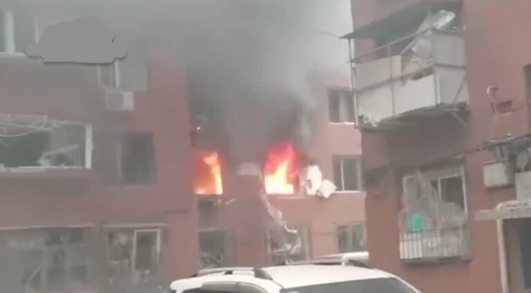 瀋陽一居民樓燃氣爆炸 火光從2樓延燒至3樓（視頻）