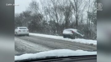 暴雪襲擊美國東部 田納西40號公路一度癱瘓