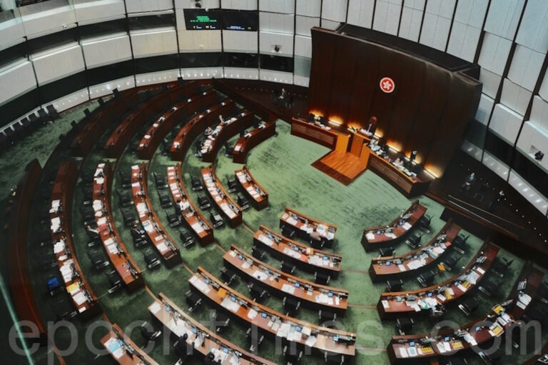 楊威：香港「洪門宴」背後的政治風波
