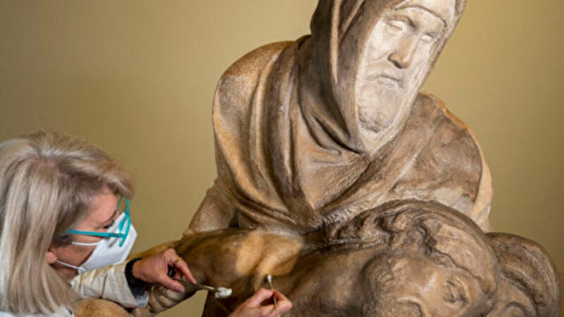 米开朗基罗有砸毁他的雕塑《卸下圣体》吗？