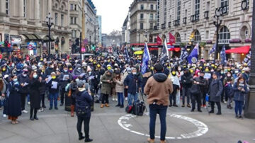 逾千港人英国集会：还香港新闻自由！