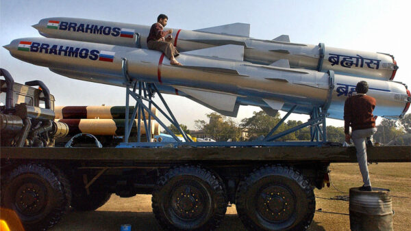 印度成功試射新「布拉莫斯」超音速巡航導彈