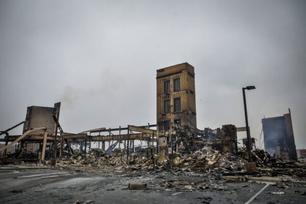科羅拉多州野火 近千房舍成灰燼 空拍畫面令人震驚