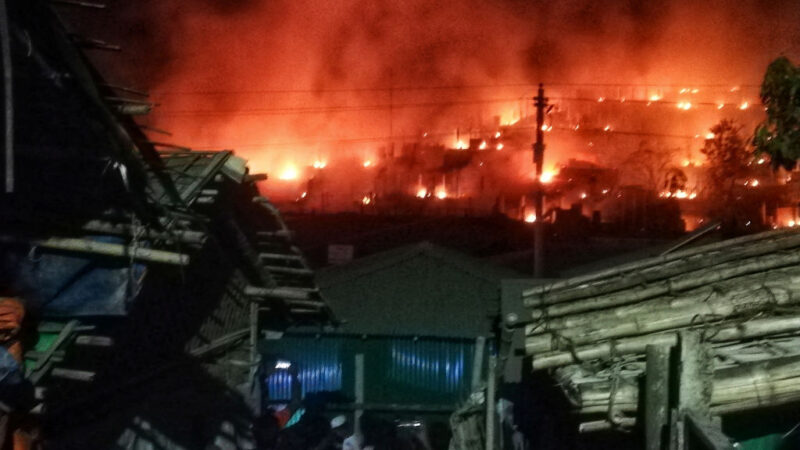 罗兴亚难民营大火 烧毁约1200间栖身所
