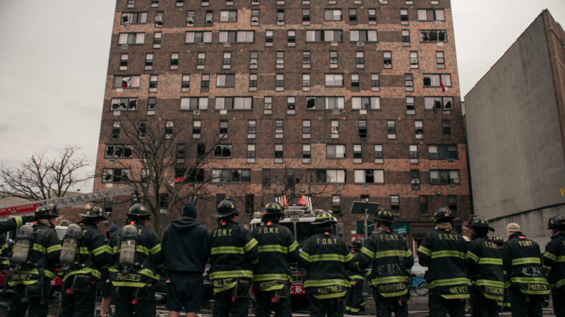 紐約大型公寓驚傳大火 已知19死32人命危