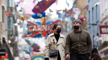 完整接種疫苗旅客 英國不再強制採檢