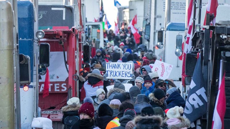 加拿大卡车司机首都集会 抗议疫苗通行证