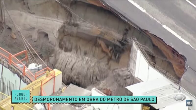 巴西聖保羅工地坍塌形成大坑洞 現場工人逃出