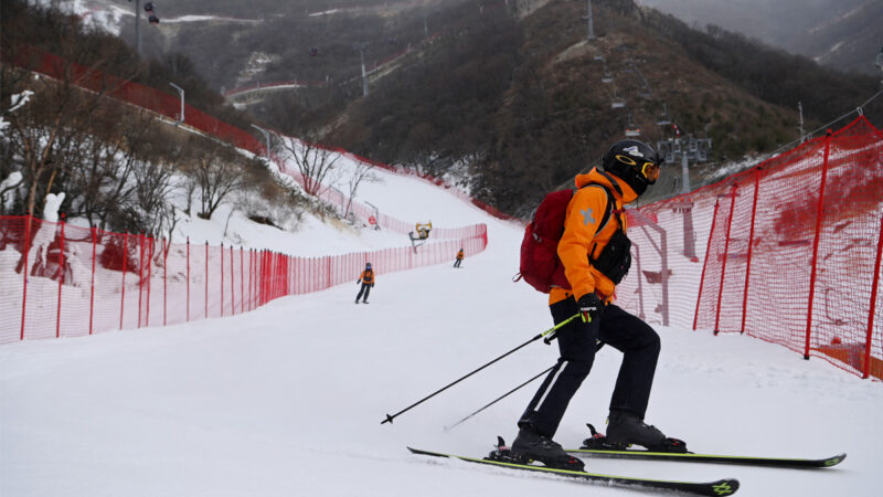冬奥会因大风取消高山滑雪训练 运动员不满