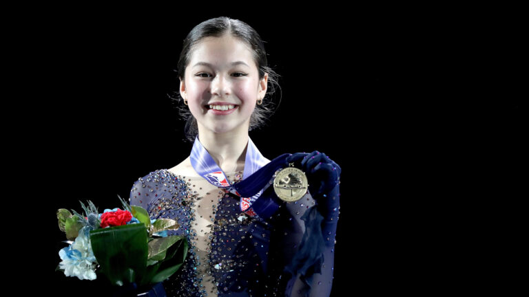 16歲華裔冬奧滑冰女將 堅持披美國戰袍！