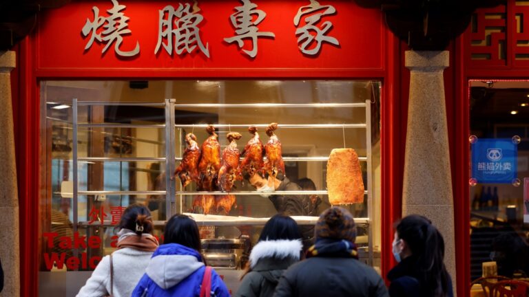 紐約唐人街餐家祈願新年 艱難中孕育希望
