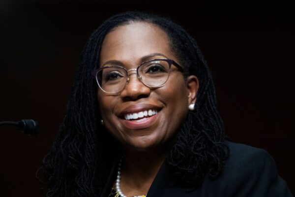 拜登将提名非裔女性出任最高法院大法官