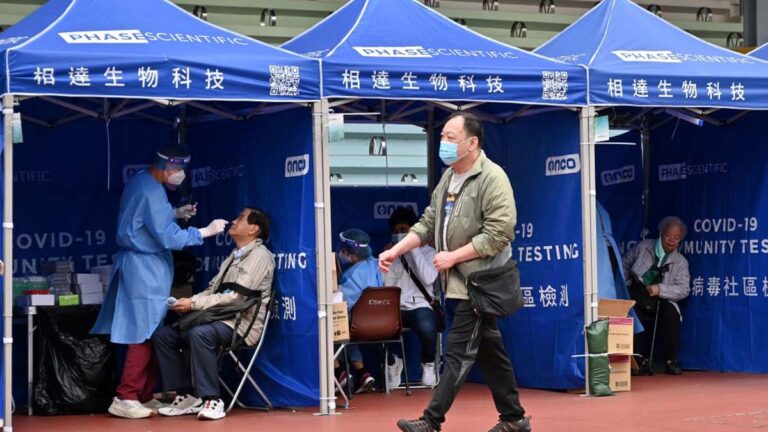 香港疫情飆升 港府將限聚令收緊至2人