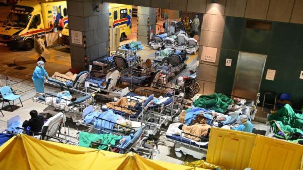 香港疫情失控 公立医院太平间爆满 有急诊室停尸