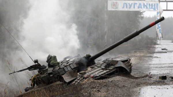 烏克蘭獲導彈、戰車等大批武器 美歐多國軍援