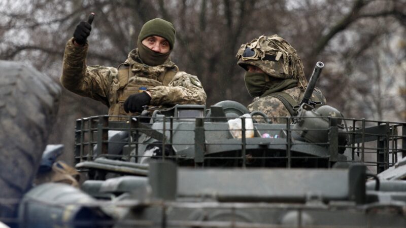 普京攻势遇阻 乌克兰:俄军约3500人伤亡200人被俘