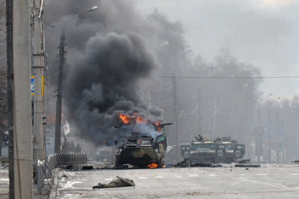 俄攻势受挫或转包围战 乌北大城建筑遭飞弹击中
