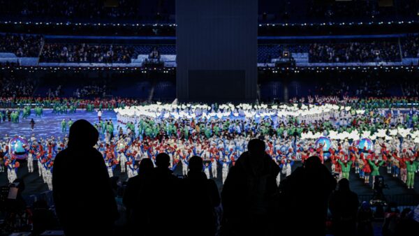 北京冬奥尴尬开幕 91国参赛仅25国官员出席