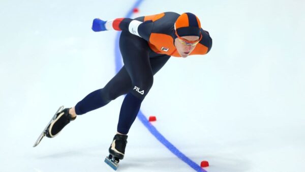 35岁荷兰滑冰女选手破纪录 创奥运历史