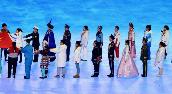 冬奥开幕式朝鲜族穿韩服 引起争议