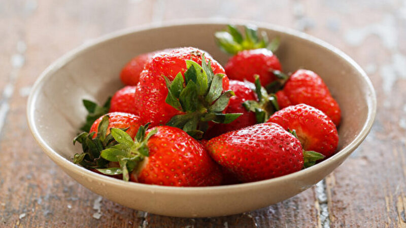 吃草莓一個月 甘油三酯降20% 膽固醇也下降