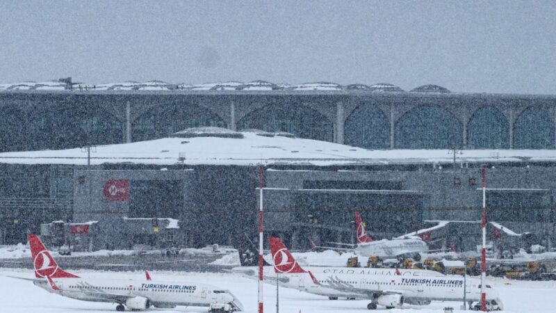 暴雪再袭伊斯坦布尔 学校停课至14日