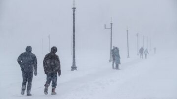 炸弹气旋来袭 美东迎降雪大风天气