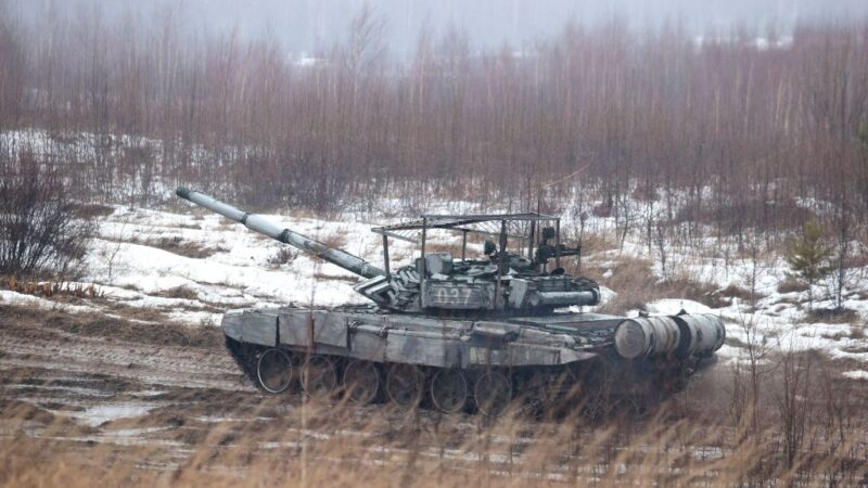 衛星曝俄軍車綿延64公里 美估改變戰術包圍基輔