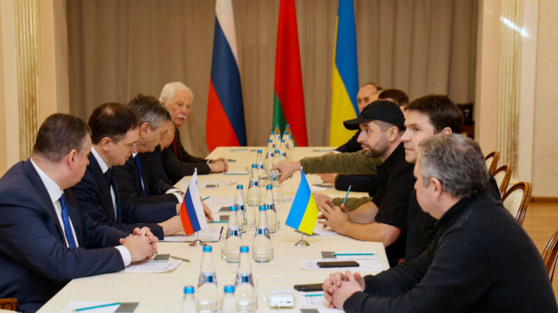 俄乌将举行第二轮谈判 普京与马克龙通话透露俄方条件