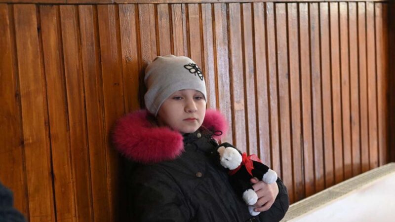 战火下乌克兰孤儿前途艰险 美国各界营救