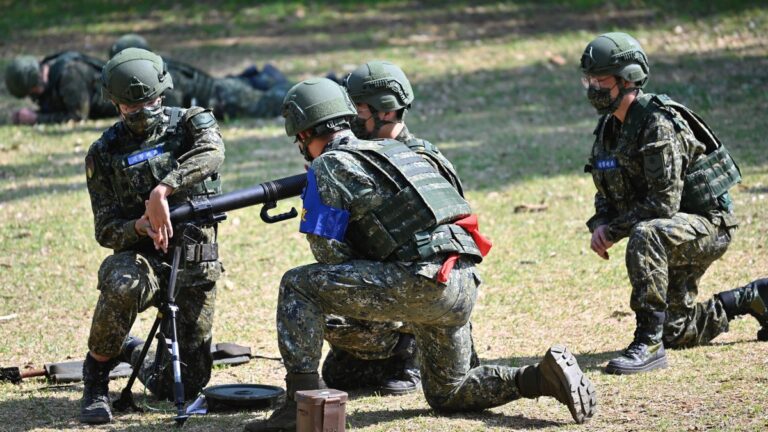 最新民調： 台灣將孤軍作戰 兵役期應延長