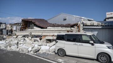 日本福岛7.4强震酿死伤 半导体厂停电停工