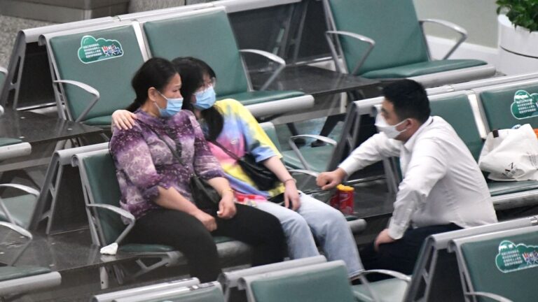 空難家屬被管控哭喊無助 空管最後呼叫錄音曝光