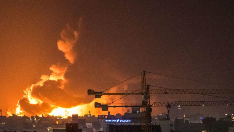 也门叛军轰炸石油设施 沙特率联军展开反击