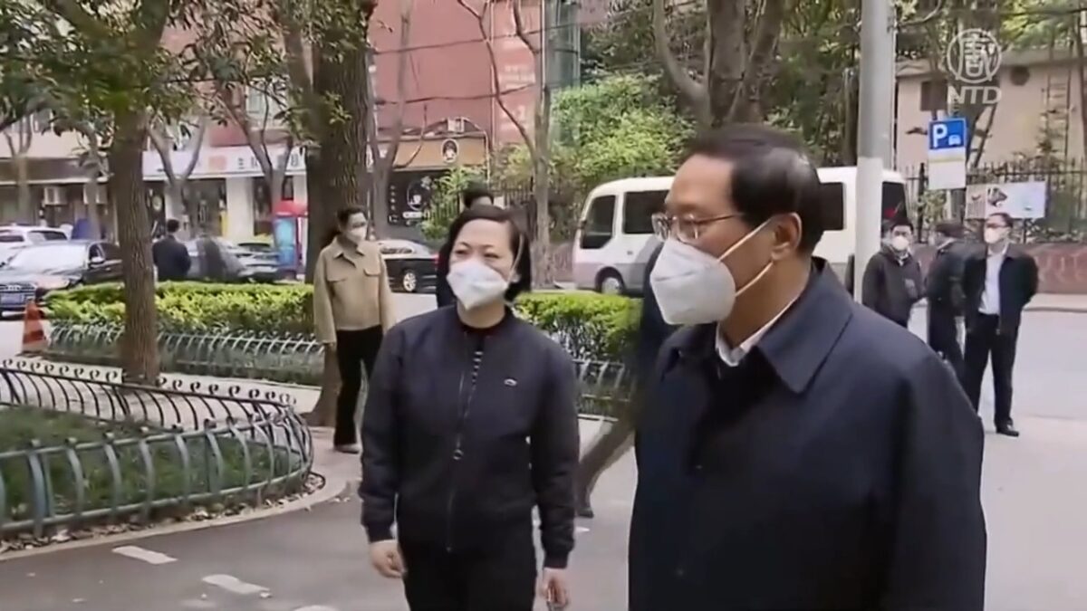 【禁闻】上海书记小区视察 高楼居民敲锣喊「救命」