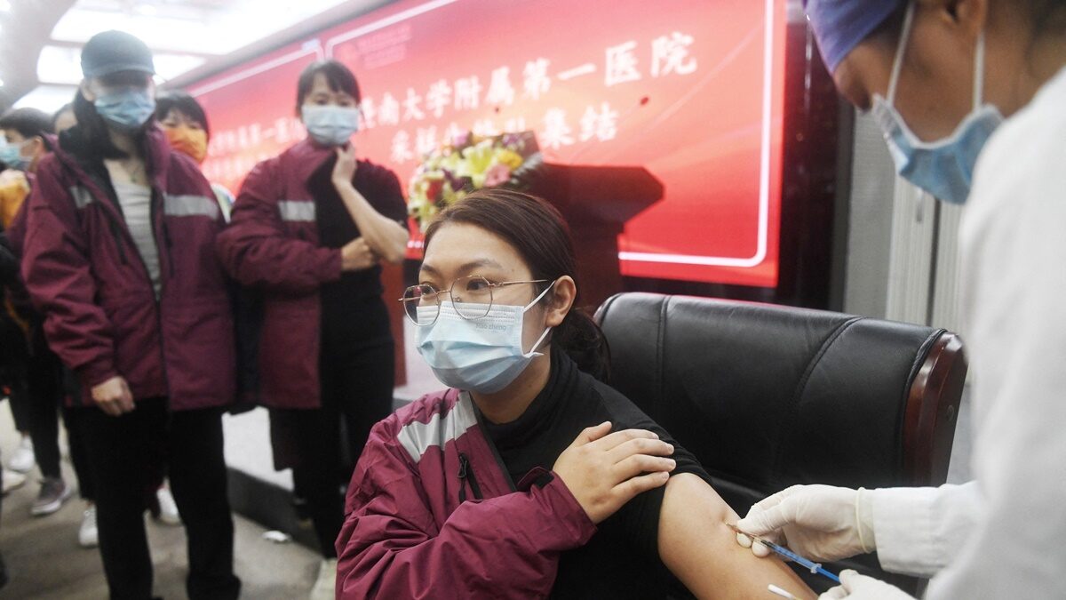 【禁闻】深圳医生举报强制打疫苗 险遭警方拘留