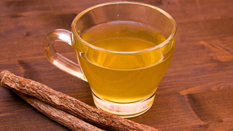 草药茶该热喝、凉喝？2种草药茶改善喉咙痛