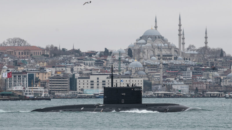 俄潜艇日本海试射导弹 东京加强情报收集